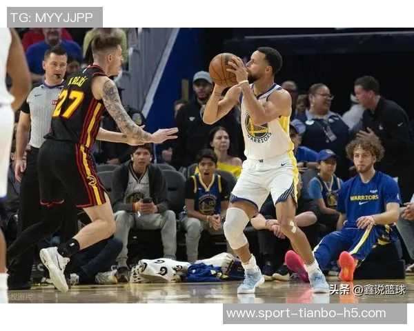 勇士开局强势发力巴特勒拼劲扑抢助攻库里三分轰炸老鹰